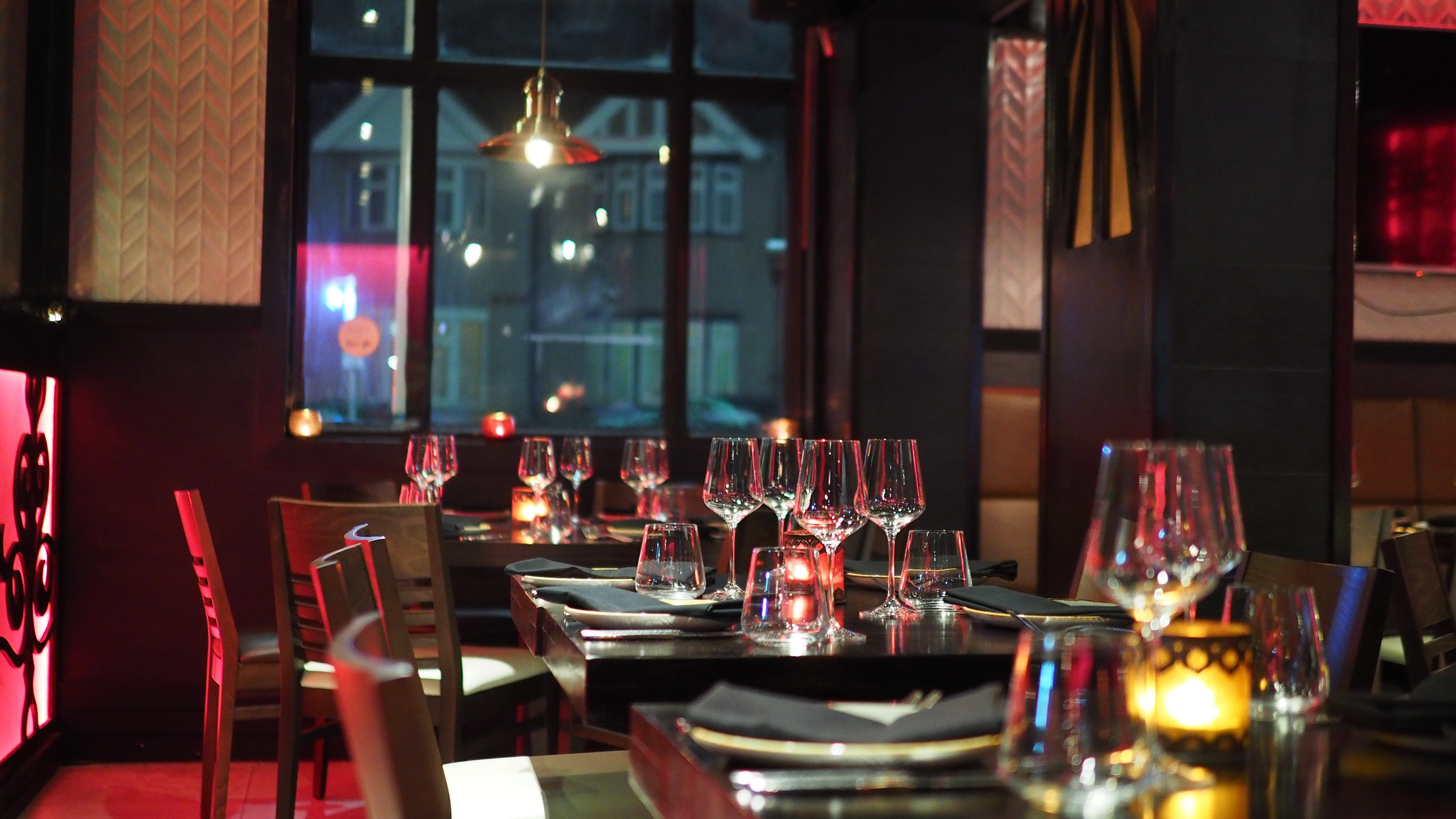 Restaurant Image by freepik